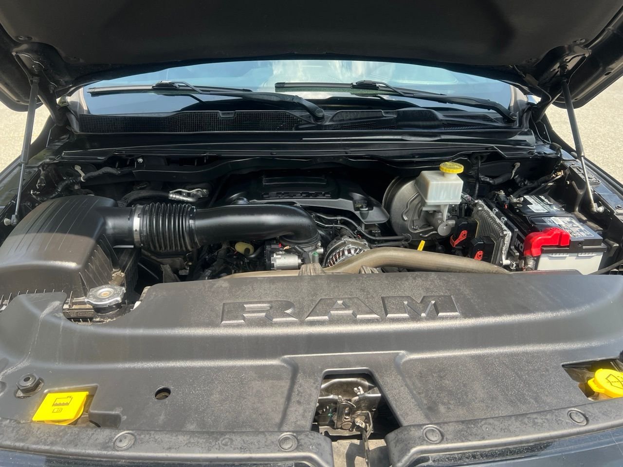 Used 2019 Black Ram Laramie image 18