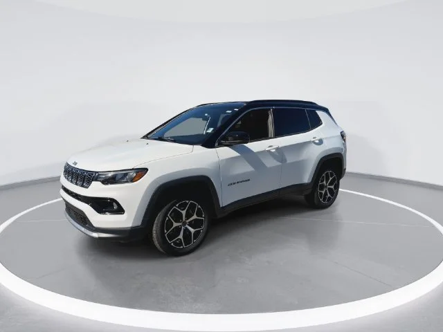 Used 2025 White Jeep Limited image 4