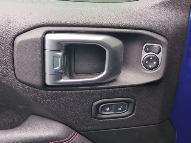 Used 2019 Blue Jeep Unlimited Rubicon image 13