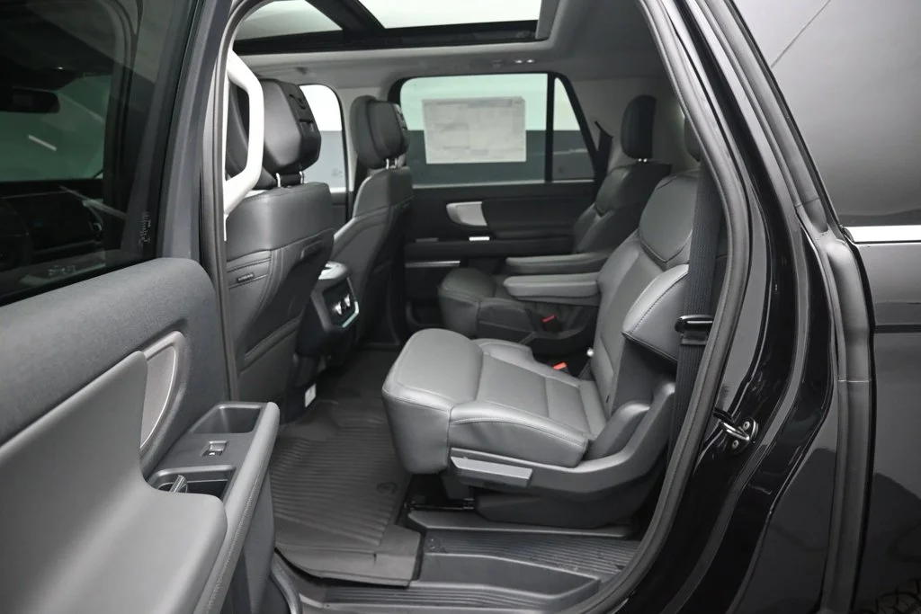 New 2027 Agate Black Metallic Ford Active image 20