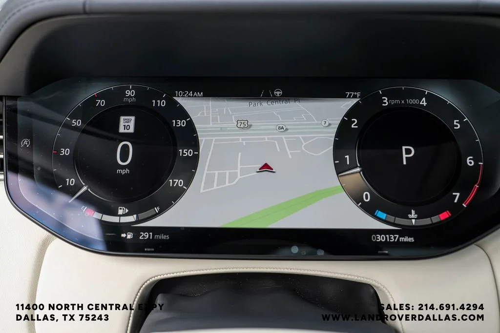 Used 2023 Silver Land Rover SE image 17