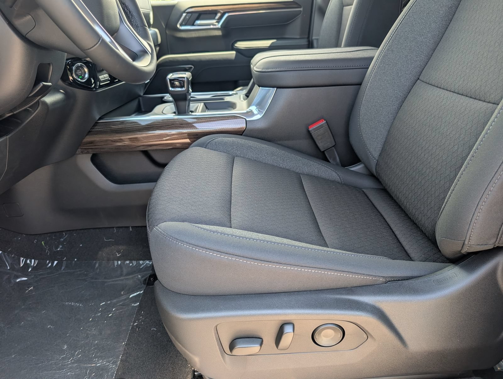 2026 Chevrolet Silverado 1500 LT - Photo 7