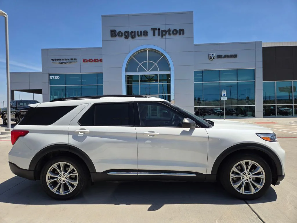 Used 2020 Ford Explorer XLT with VIN 1FMSK7DHXLGC79136 for sale in Brownsville, TX