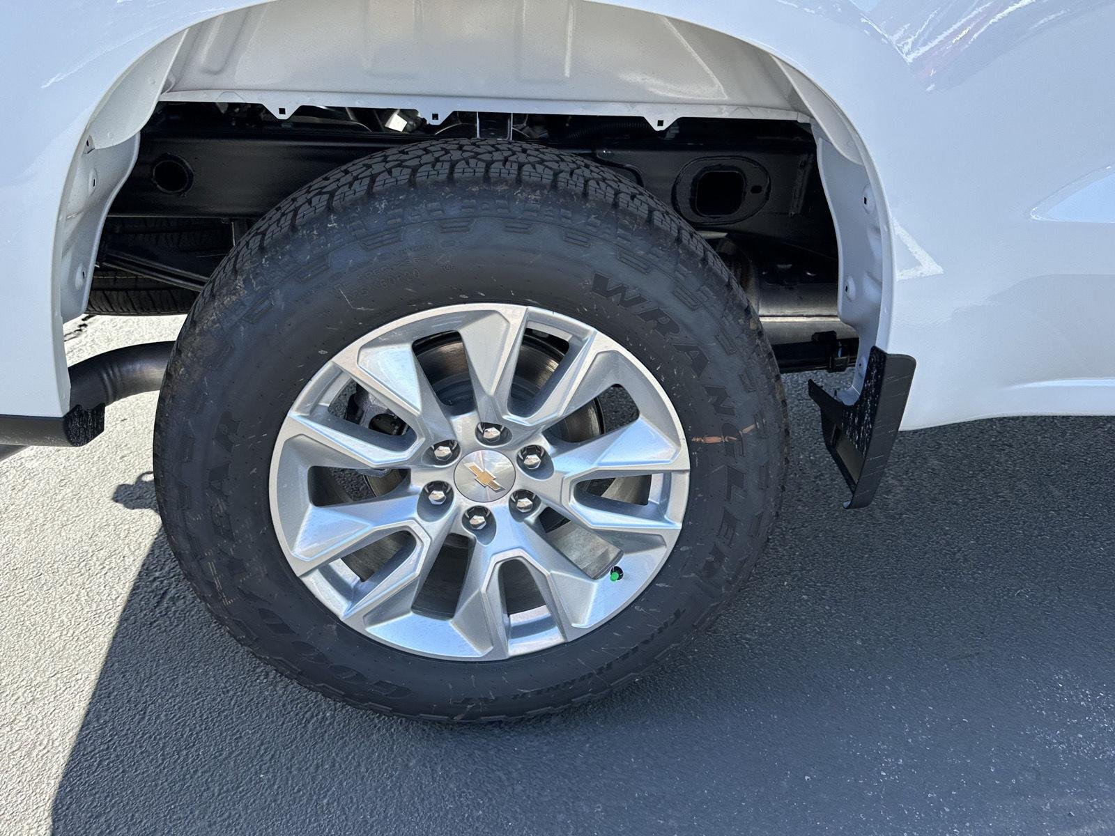 New 2026 Summit White Chevrolet Custom image 20