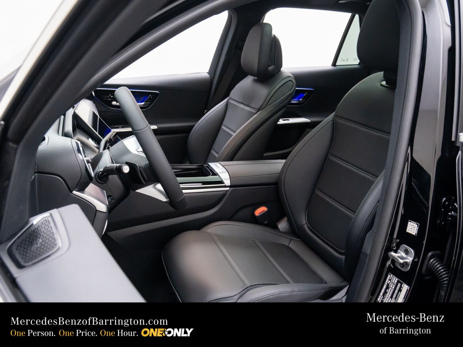 New 2026 Black Mercedes-Benz GLC 300 image 18