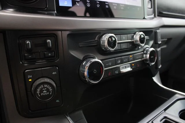 Used 2024 White Ford XLT image 17