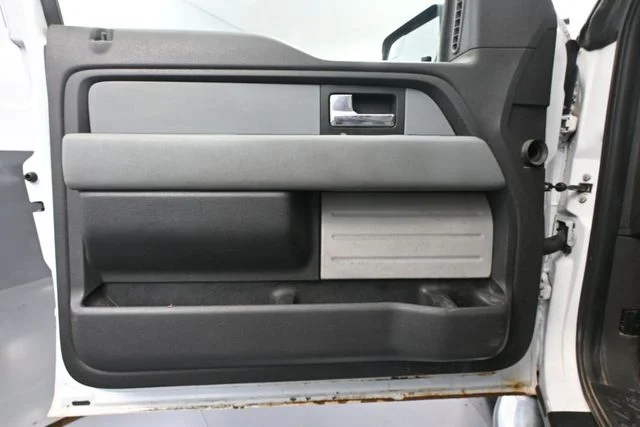 Used 2014 White Ford XLT image 16