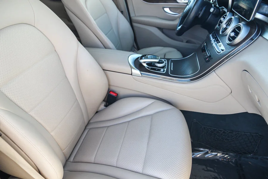 Used 2018 White Mercedes-Benz GLC 300 image 17
