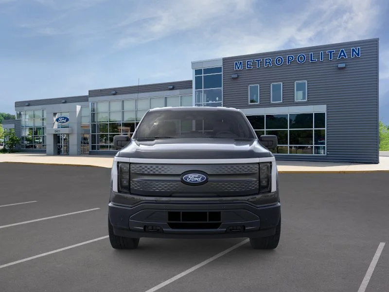2025 Ford F-150 Lightning Flash - Photo 6