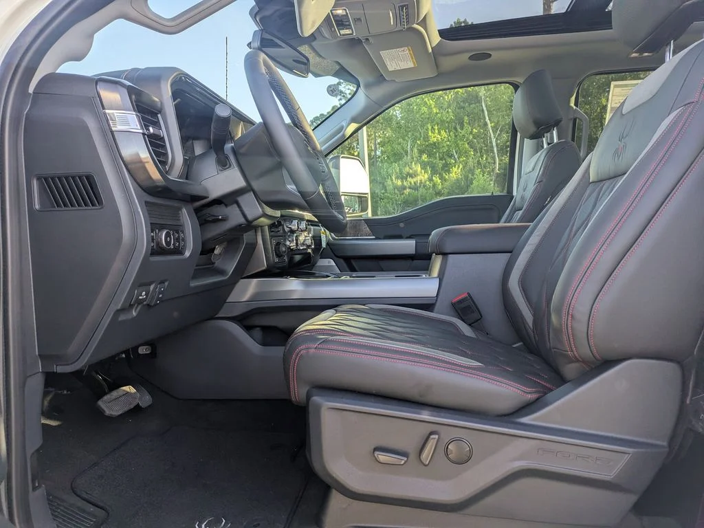 New 2026 Star White Metallic Tri-Coat Ford Lariat image 13
