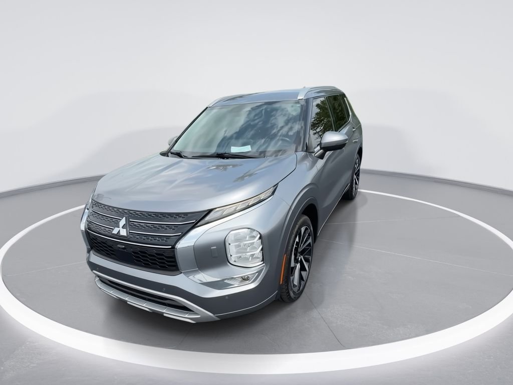 Used 2022 Gray Mitsubishi SEL image 4
