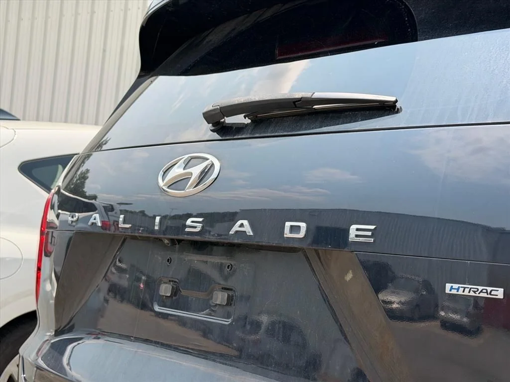 Used 2022 White Hyundai SEL image 11