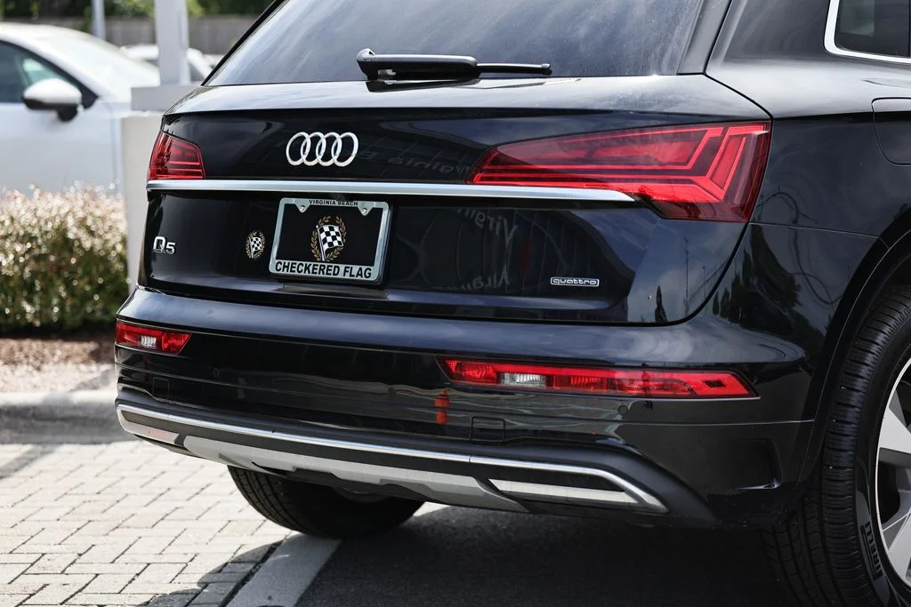 Used 2023 Mythos Black Metallic Audi 40 Premium image 9