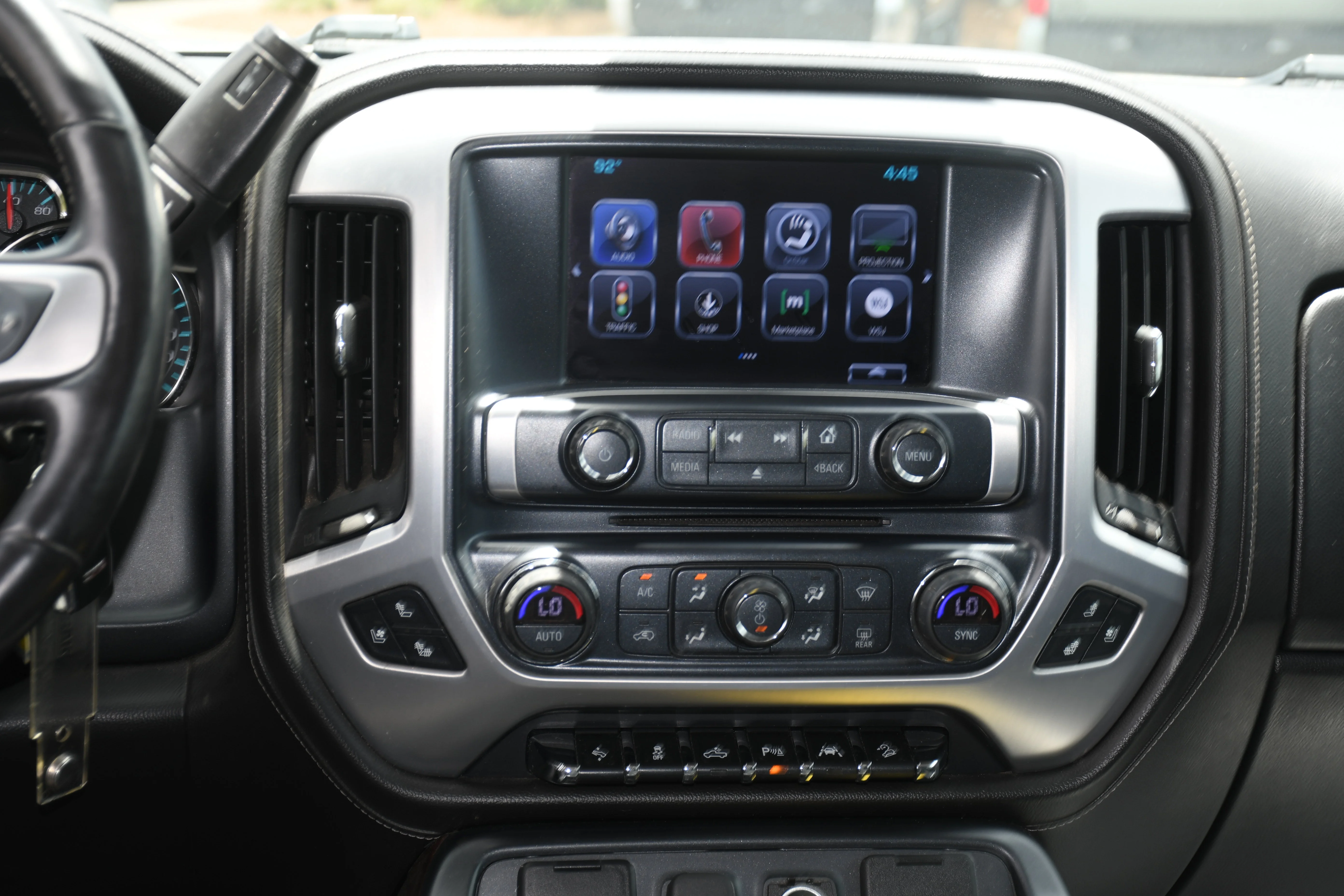 Used 2017 Silver GMC SLT image 16