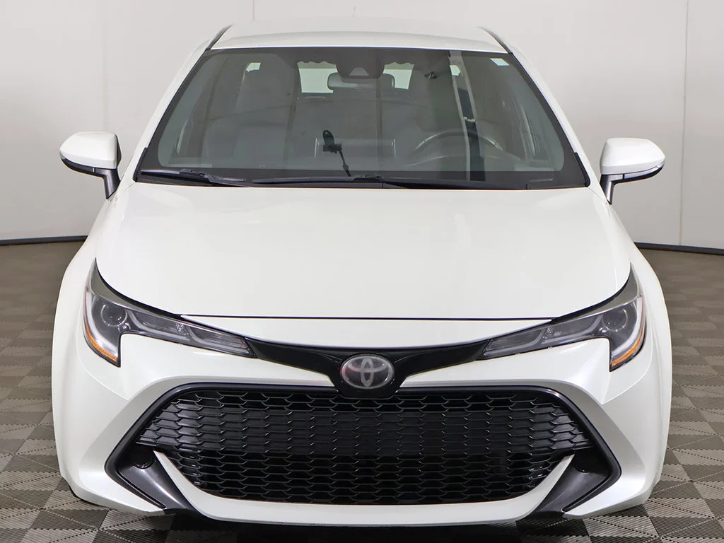 Used 2019 White Toyota SE image 8