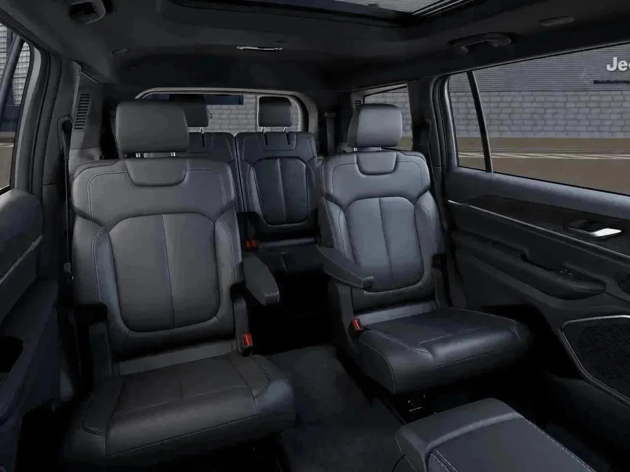 New 2026 Baltic Gray Metallic Clear-Coat Exterior Paint Jeep Limited image 15