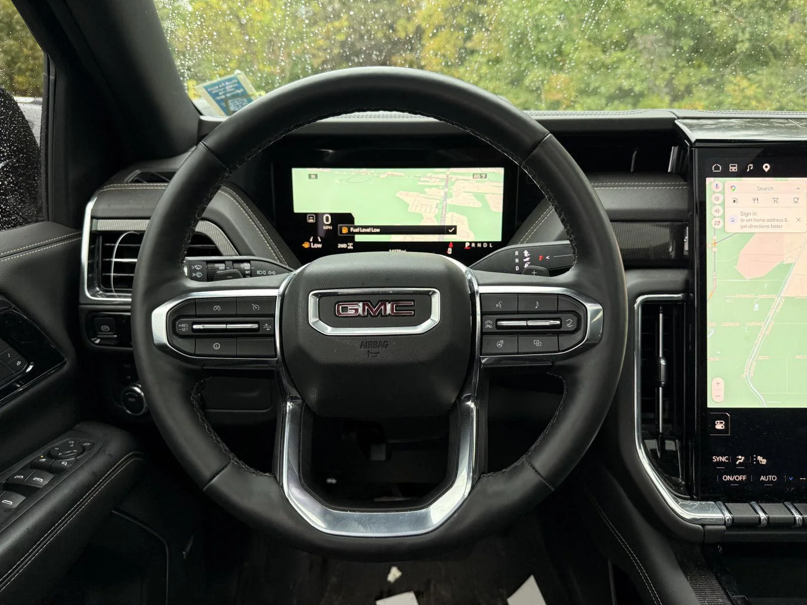 Used 2025 Onyx Black GMC Elevation image 17