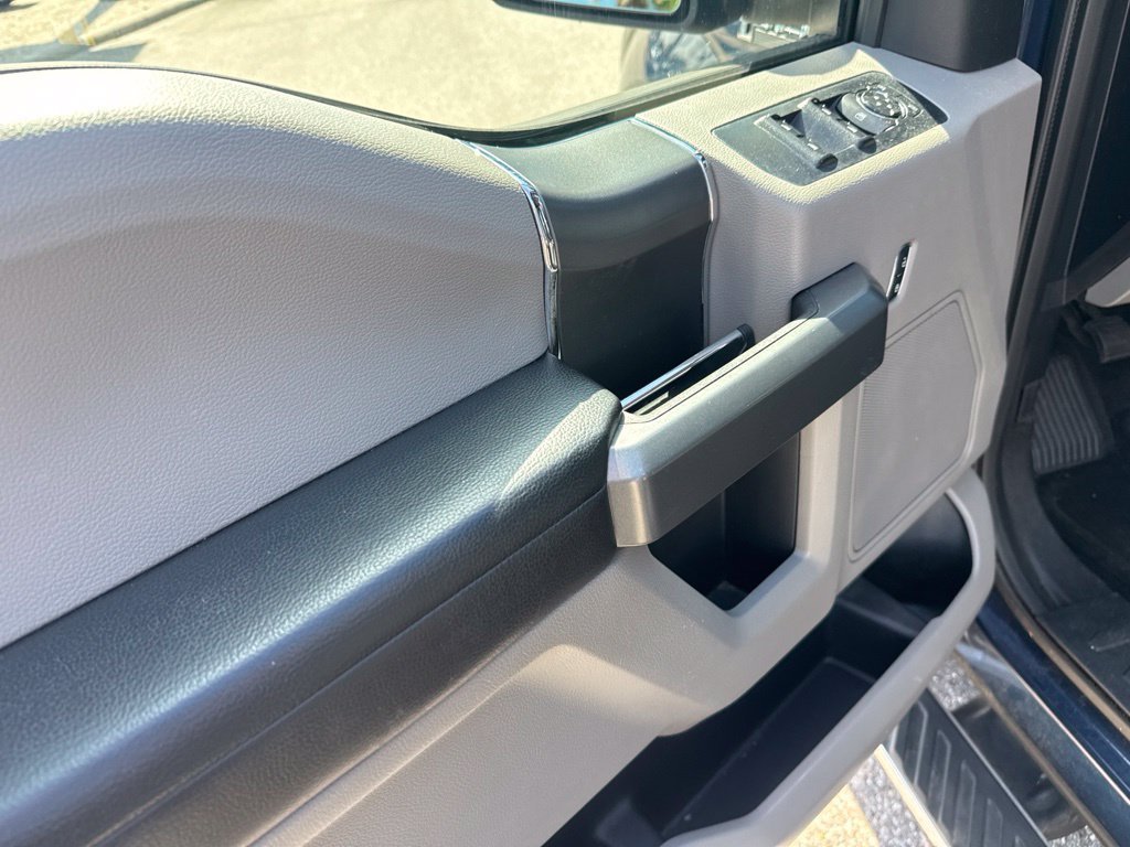 Used 2017 Blue Ford XLT image 13