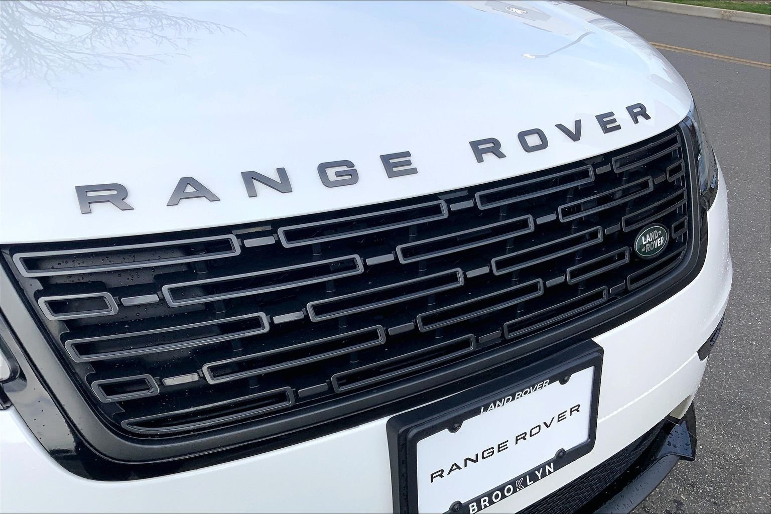 Certified Used 2026 Fuji White Land Rover Dynamic SE image 30