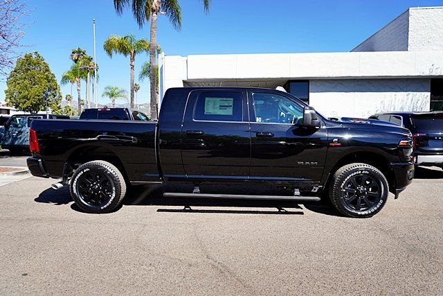 New 2026 Diamond Black Crystal Pearl-Coat Exterior Paint RAM Laramie image 7