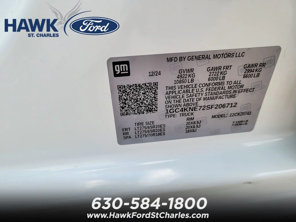 Certified Used 2025 Summit White Chevrolet LT image 22