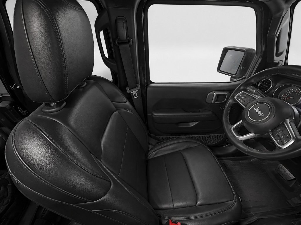 Used 2020 Black Jeep Unlimited Sahara Altitude image 11