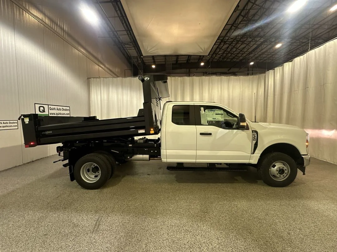 New 2026 Oxford White Ford F-350® XL image 22