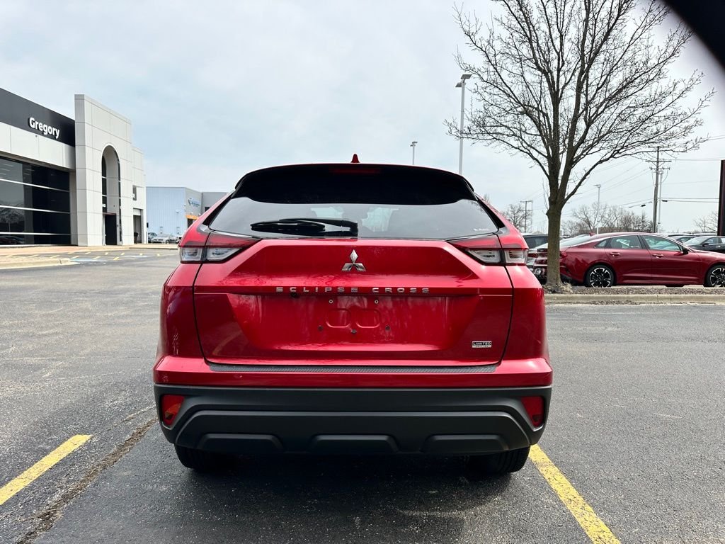 Used 2025 Red Mitsubishi LE image 6