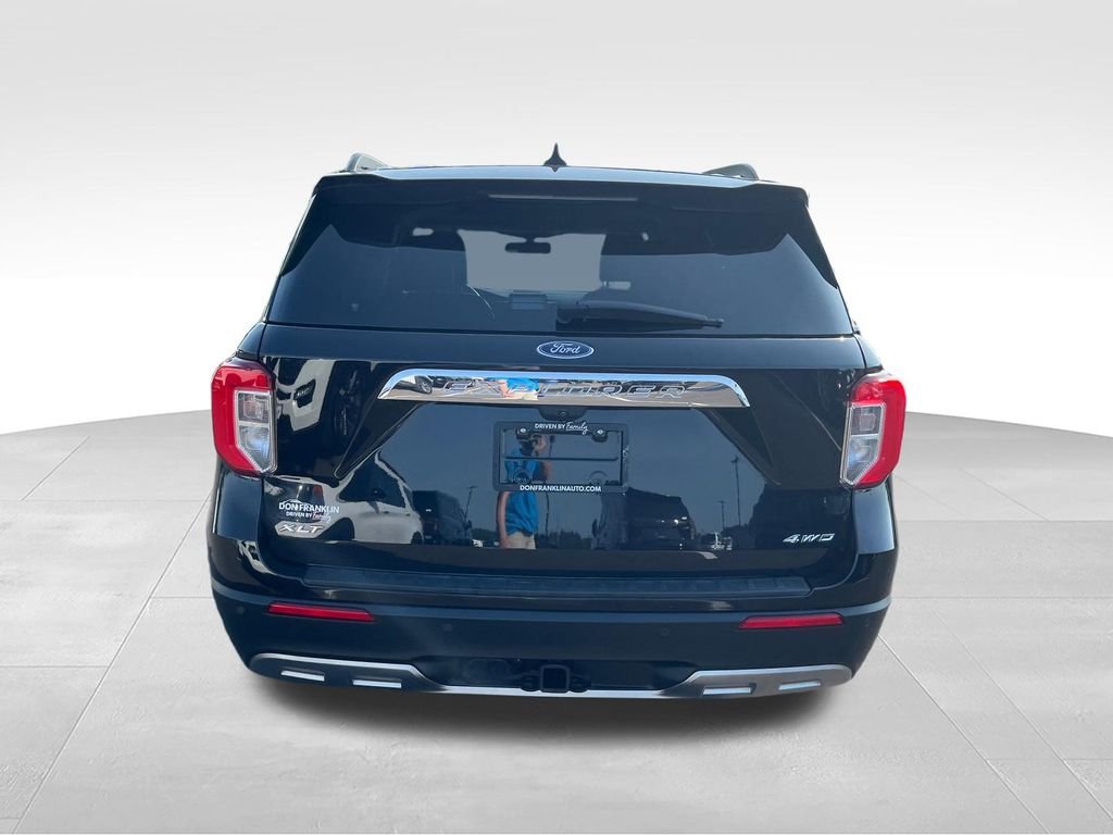 Used 2022 Black Ford XLT image 4
