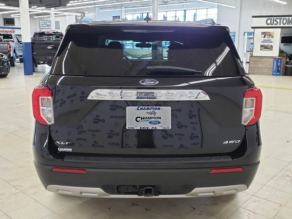 Certified Used 2024 Black Metallic Ford XLT image 7