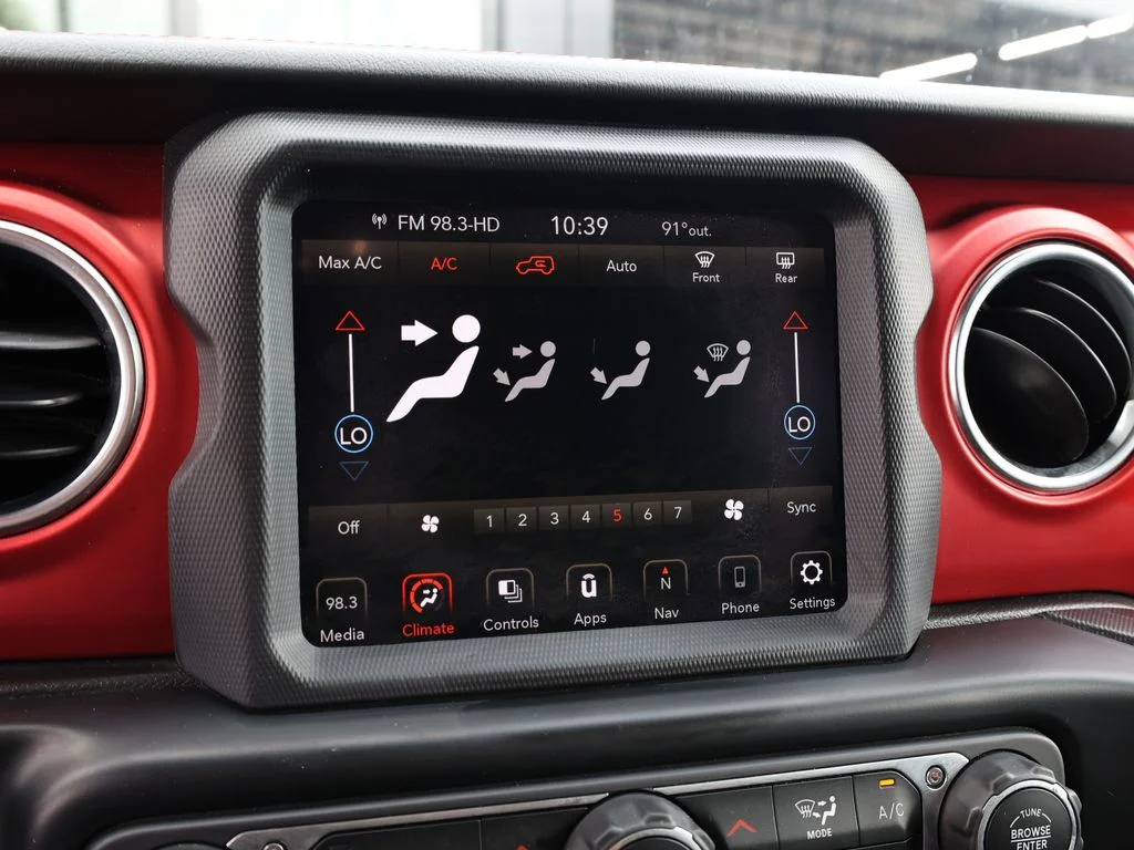 Used 2020 Silver Jeep Unlimited Rubicon image 29