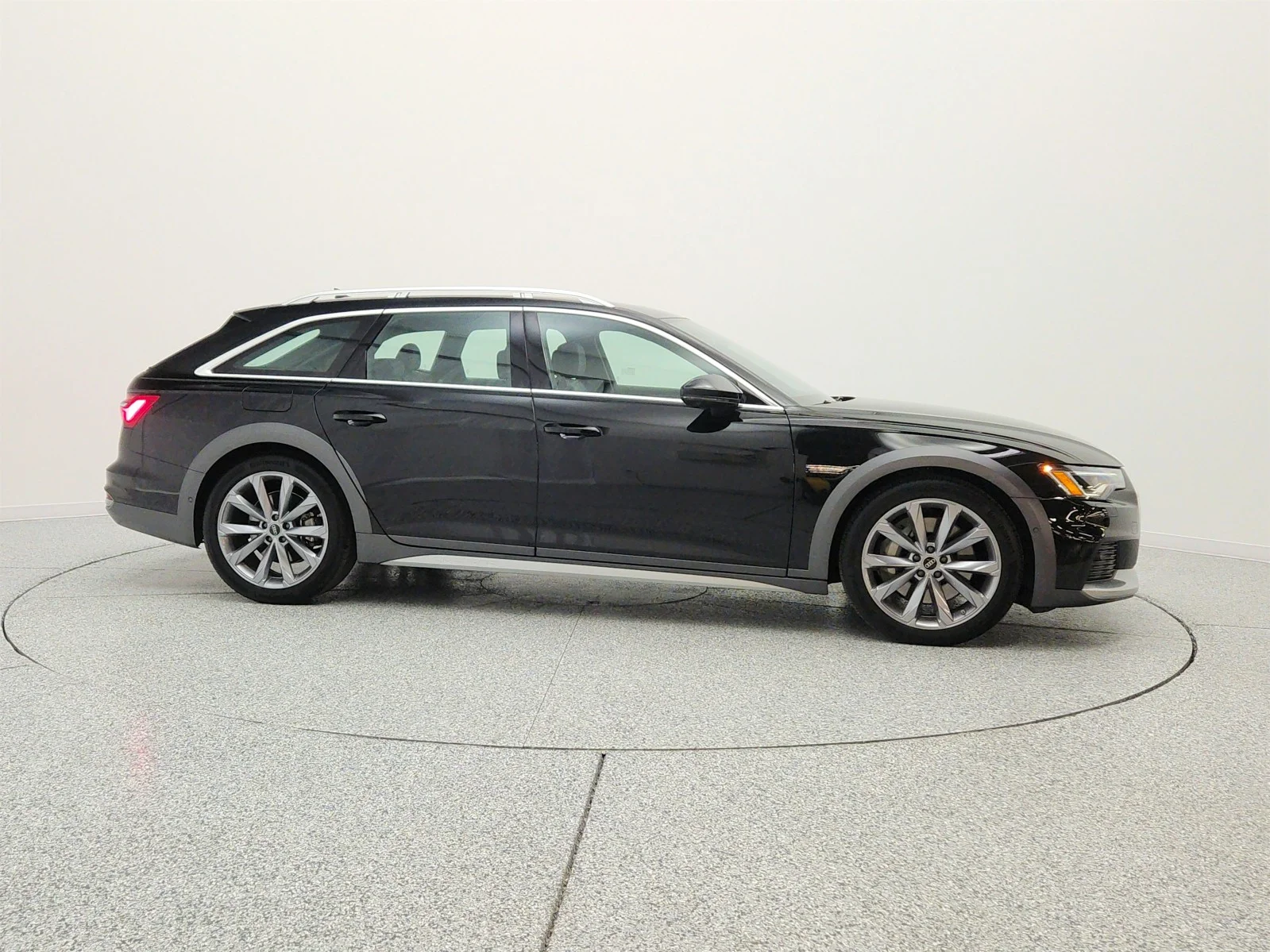 Used 2025 Mythos Black Metallic Audi 3.0 TFSI Premium Plus image 4