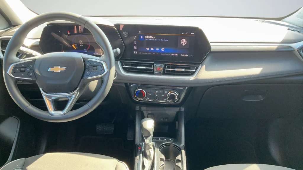 Used 2026 White Chevrolet LT image 7