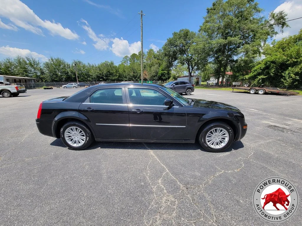 Used 2009 Black Chrysler Touring image 8