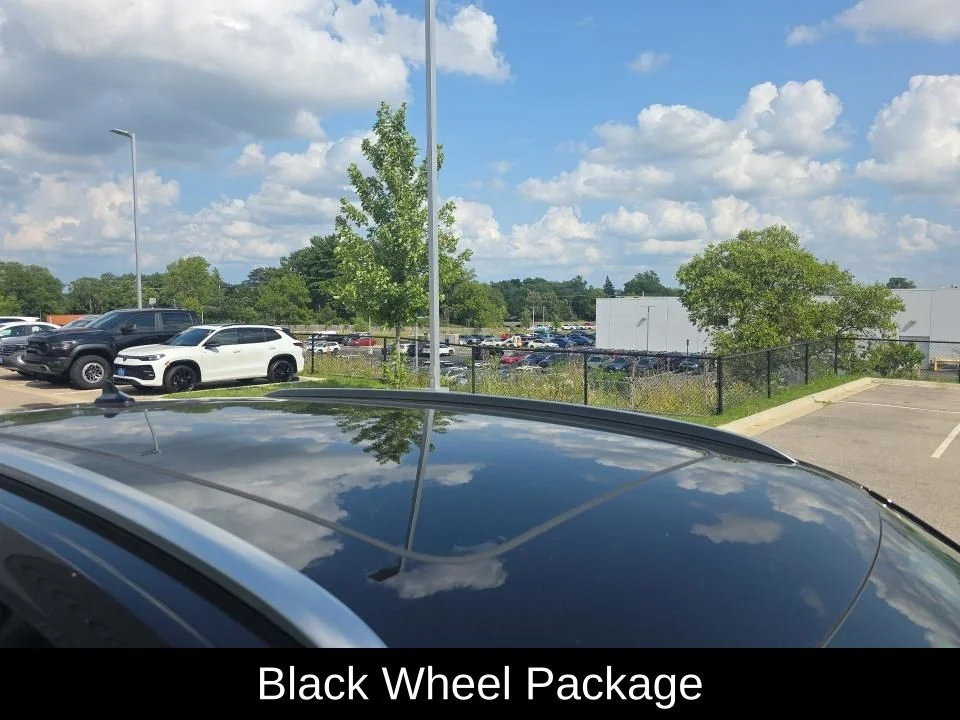 Used 2024 Black Volkswagen 2.0T SE w/Technology image 8