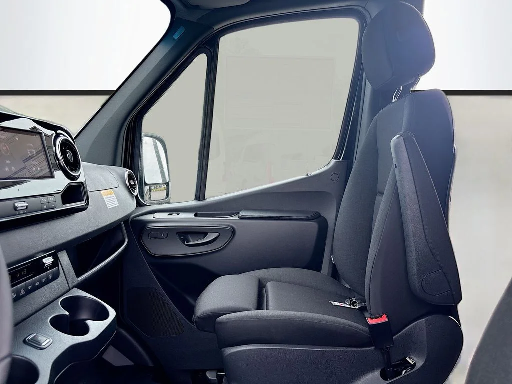 New 2026  Mercedes-Benz Passenger 170 WB image 42