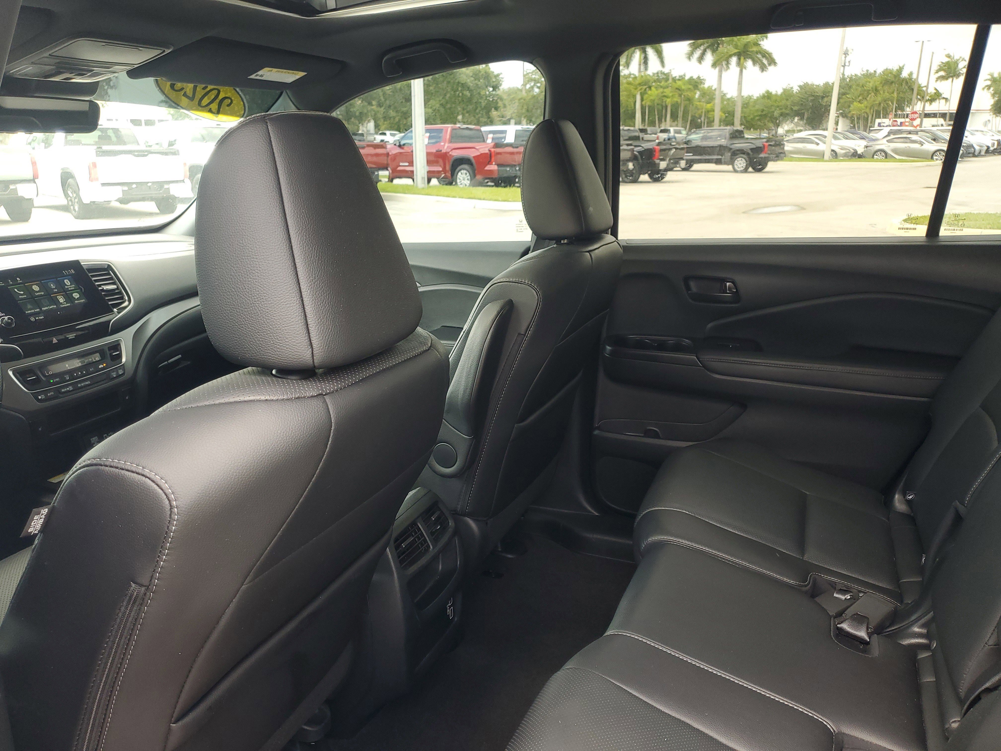 Used 2023 Platinum White Pearl Honda EX-L image 13