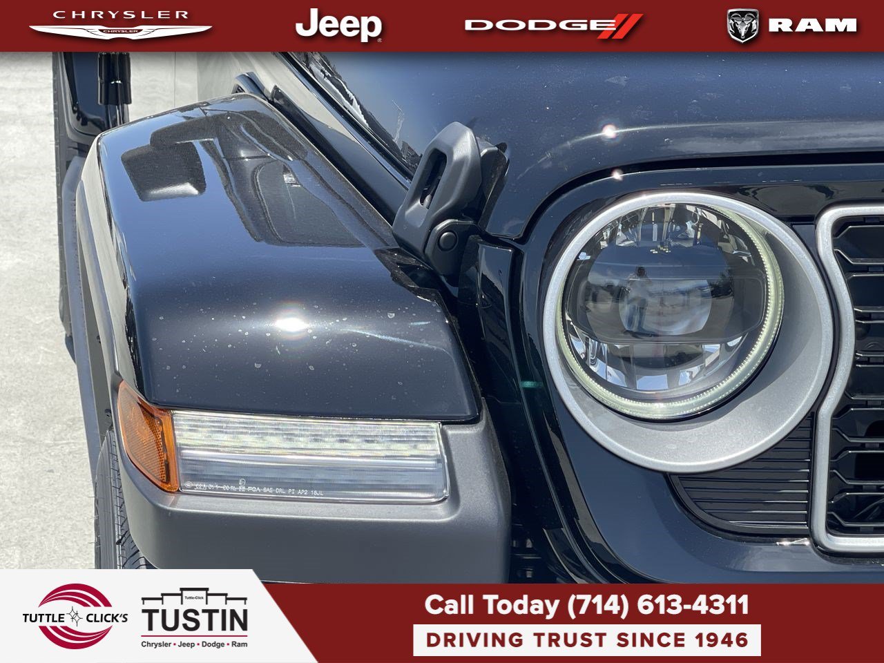 New 2026 Black Clear-Coat Exterior Paint Jeep Sahara image 7