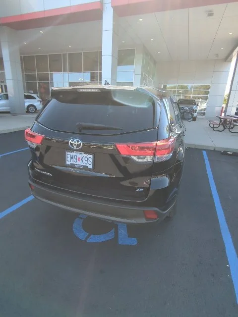 Used 2017 Black Toyota SE image 7