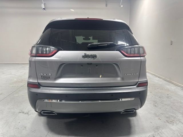 Used 2019 Silver Jeep Limited image 7
