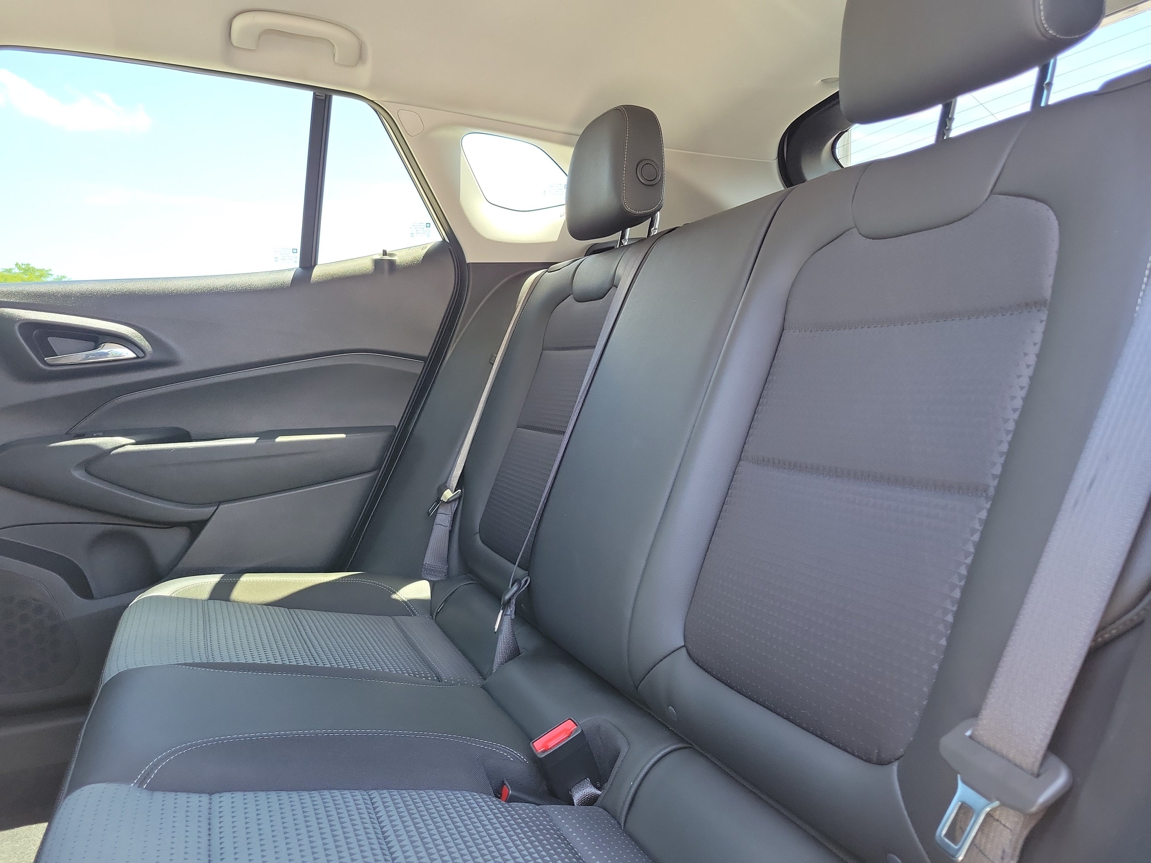 Used 2025  Chevrolet LT image 9