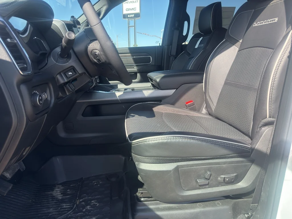 New 2026 Bright White Clear-Coat Exterior Paint RAM Laramie image 12