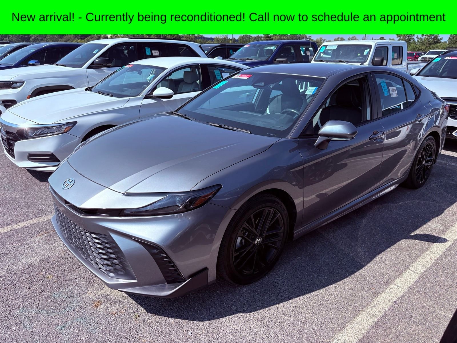 Used 2025 Metal Toyota SE image 11