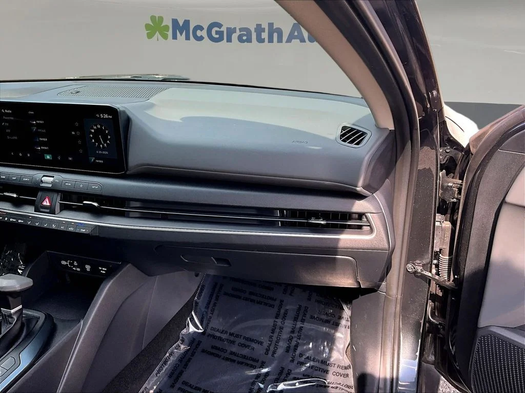 2025 Kia K4 LXS - Photo 27