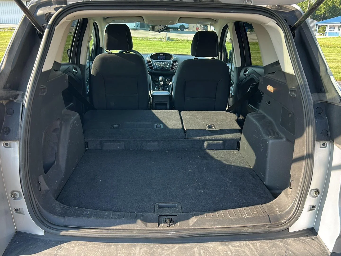 Used 2013 Ingot Silver Metallic Ford SE image 6