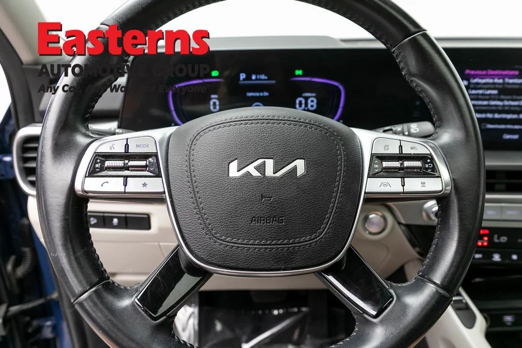 Used 2024 Black Kia S image 10