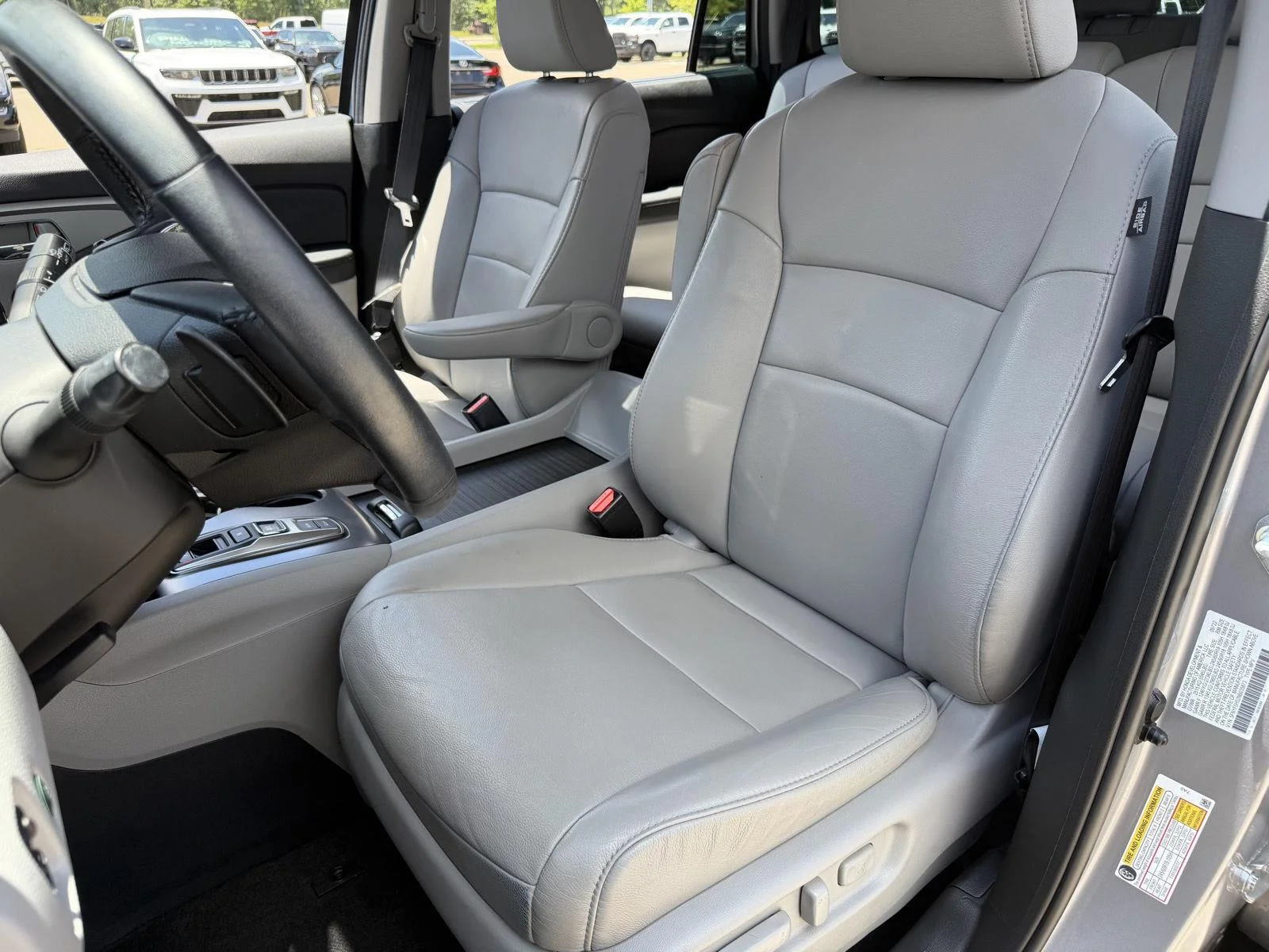 Used 2022 Lunar Silver Metallic Honda EX-L image 16