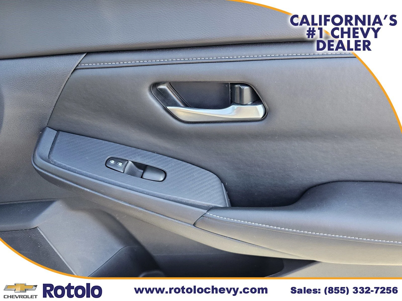 Used 2025 Rosewood Metallic Nissan SV image 10