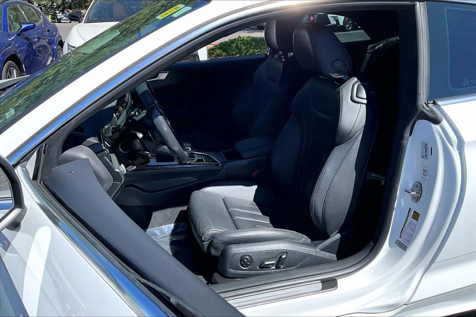 Used 2022 Glacier White Metallic Audi S line Premium image 7