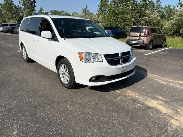 Used 2020 White Dodge SXT image 4